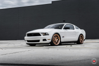   Vossen: Ford Mustang   Vossen LC-104T