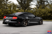 ���� ������� Vossen: Ford Mustang �� ������ Vossen VWS-3