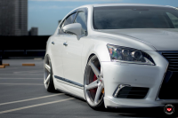   Vossen: Lexus LS   Vossen CG-201