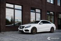 Фото галерея Vossen: Mercedes E-Class на дисках Vossen VFS-2