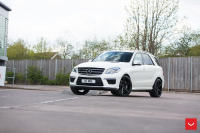 Фото галерея Vossen: Mercedes ML63 на дисках Vossen CV3R