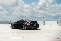 ���� ������� Vossen: Nissan 370Z �� ������ Vossen LC-102T